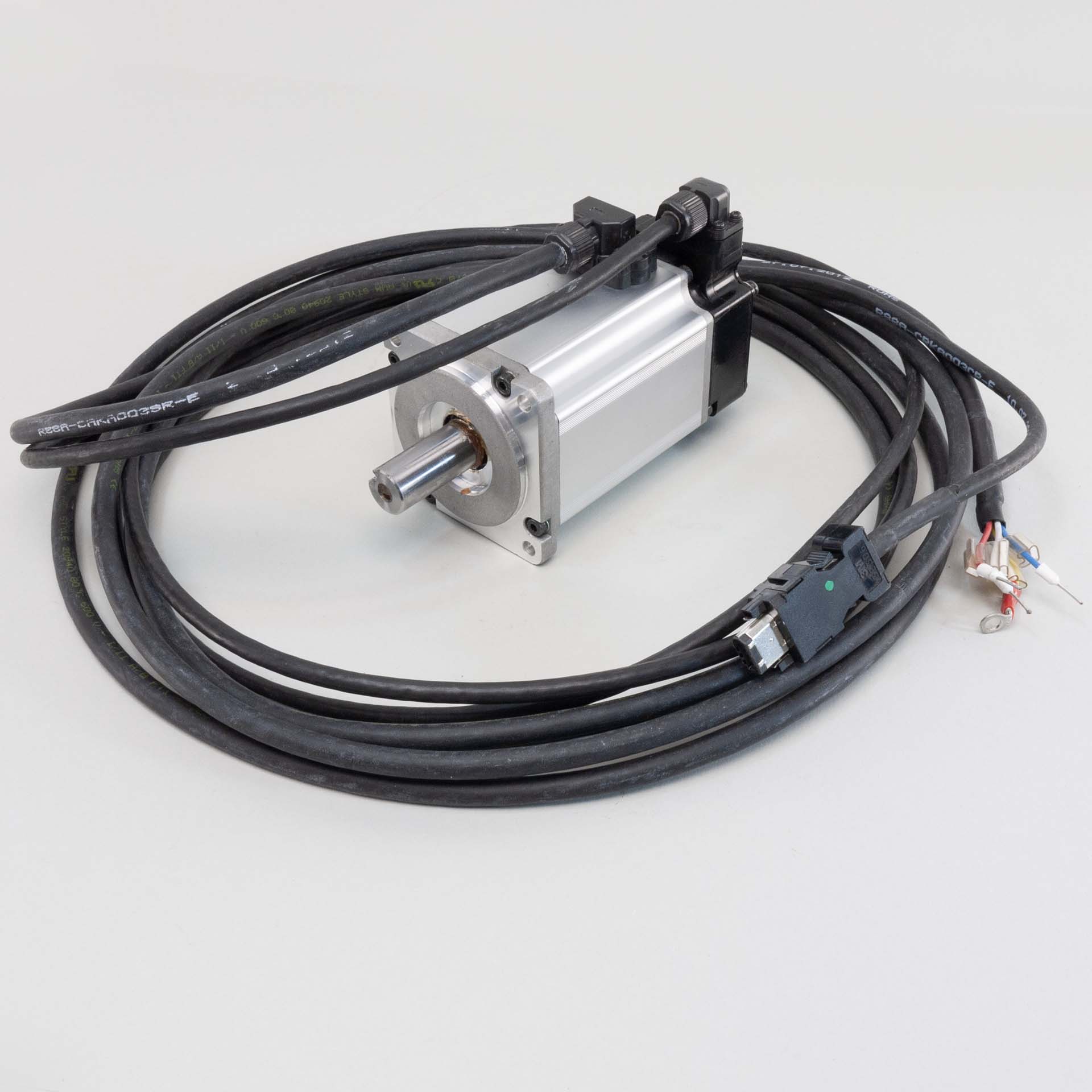 Omron R88M-K40030H-S2